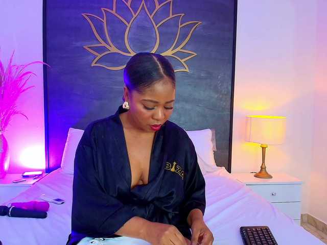 AlisonTravis's BongaCams show and profile