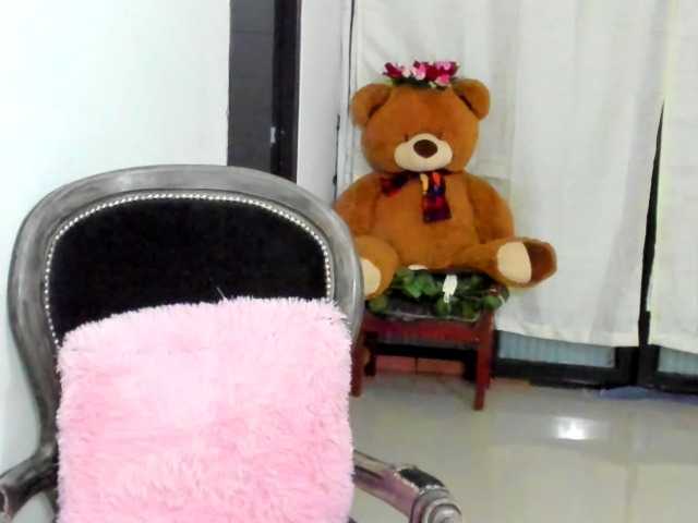 LaraCat1's BongaCams show and profile