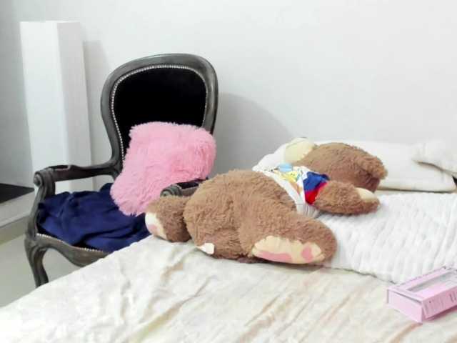 LaraCat1 video chat preview