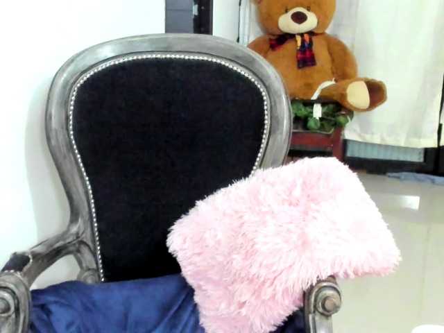 LaraCat1's BongaCams show and profile