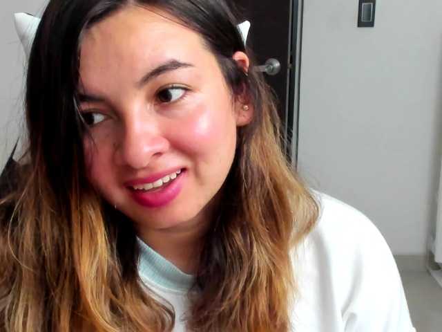 LaraCat1's BongaCams show and profile