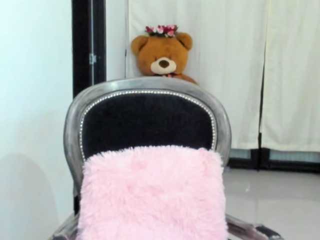 LaraCat1's BongaCams show and profile