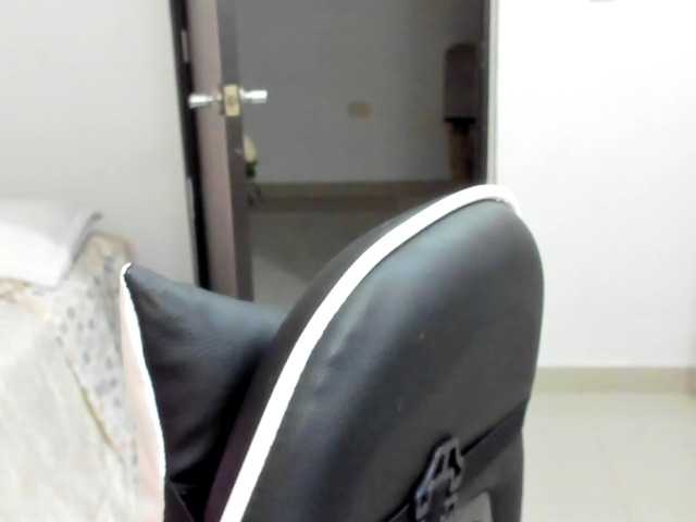 LaraCat1's BongaCams show and profile