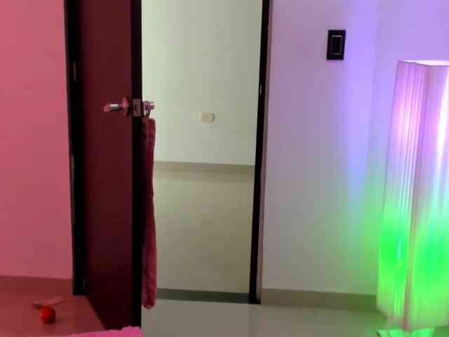 LaraCat1 Live Webcam on BongaCams