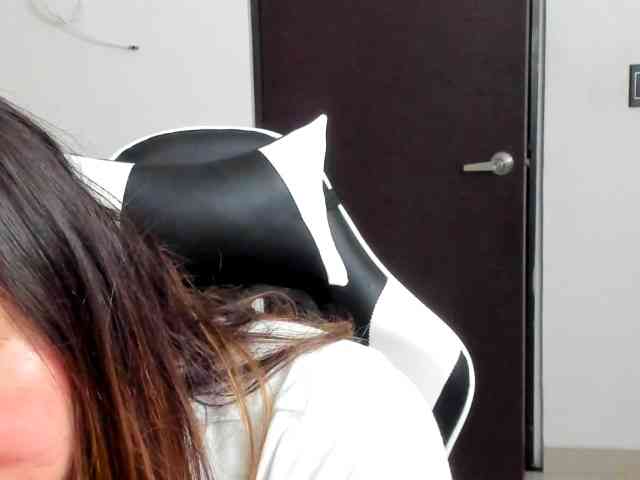 LaraCat1 Live Webcam on BongaCams