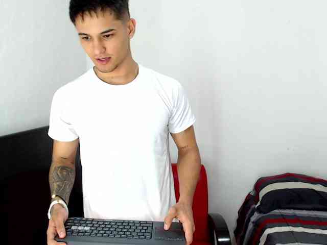 alex-mojica17 alex-mojica17