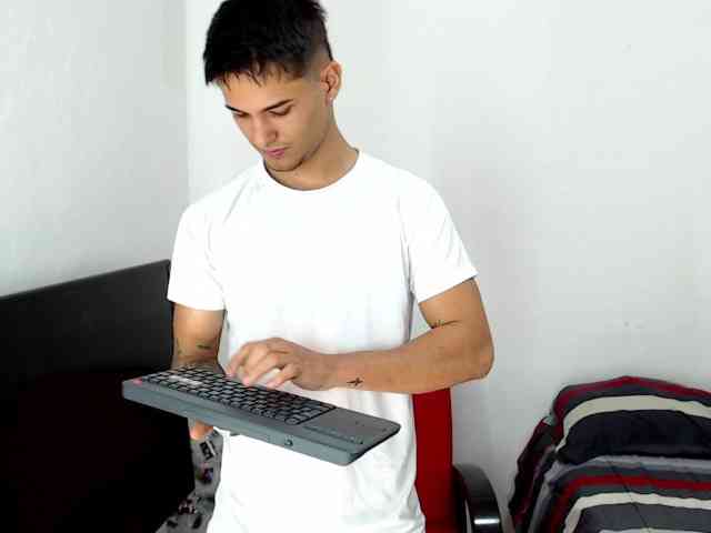 alex-mojica17 alex-mojica17