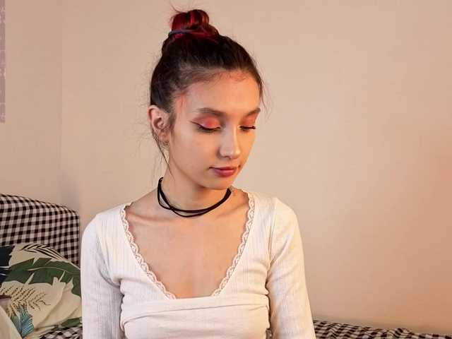 Linaage's BongaCams show and profile