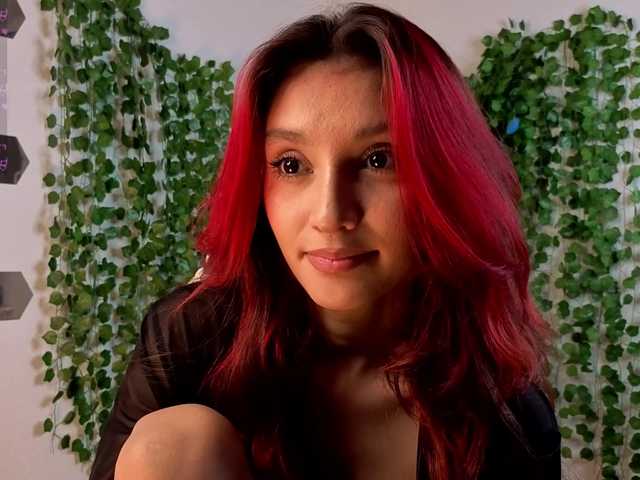 Linaage's BongaCams show and profile