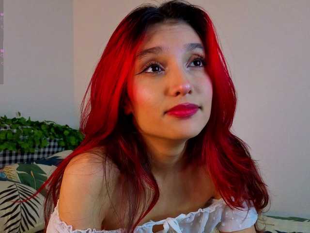 Linaage's BongaCams show and profile