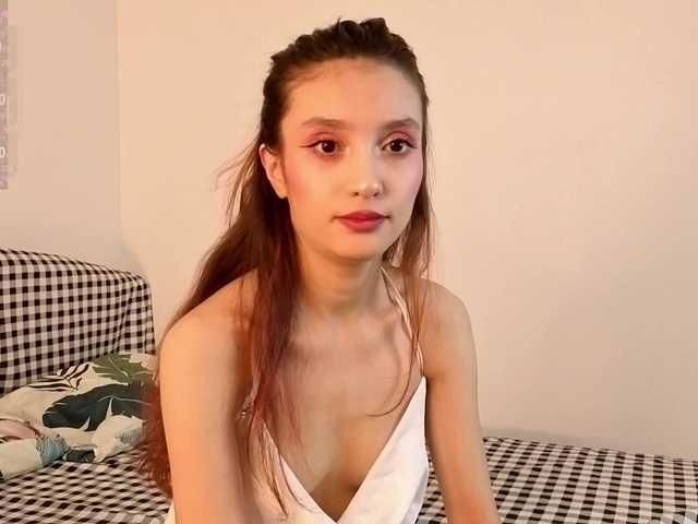 Linaage's BongaCams show and profile