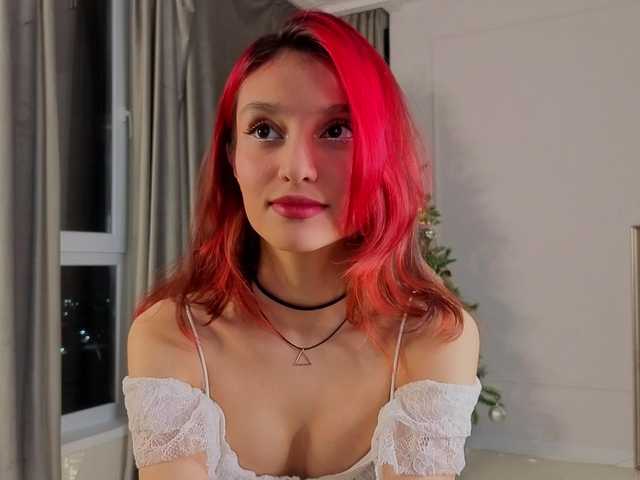 Linaage's BongaCams show and profile