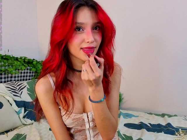 Linaage's BongaCams show and profile