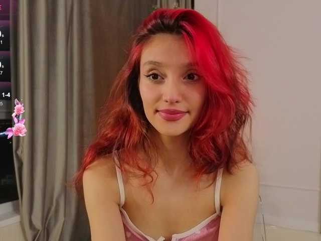 Linaage's BongaCams show and profile