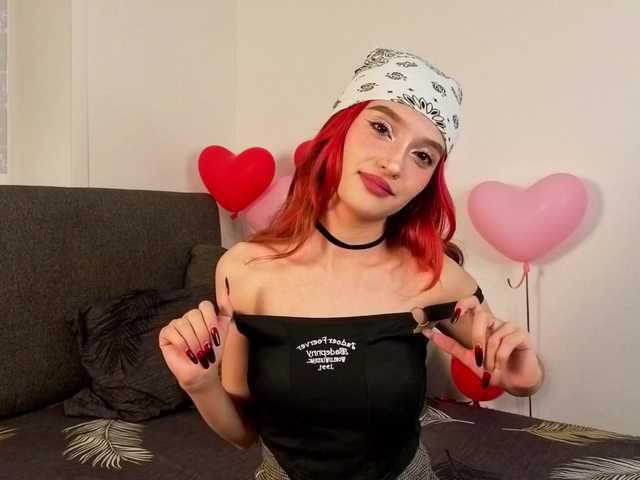 Linaage's BongaCams show and profile