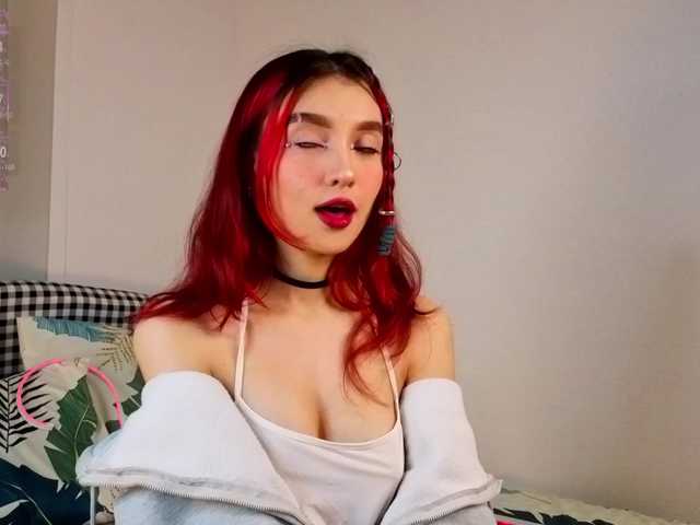 Linaage's BongaCams show and profile