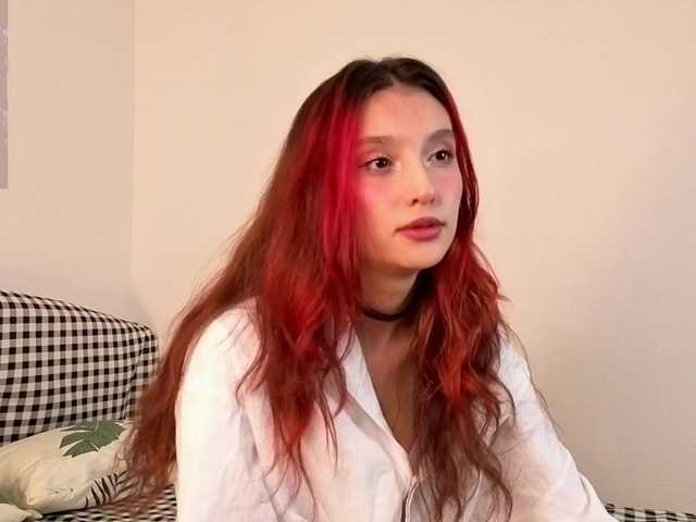 Linaage's BongaCams show and profile