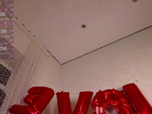 Linaage's BongaCams show and profile