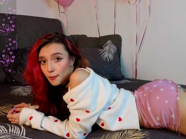 Linaage's BongaCams show and profile