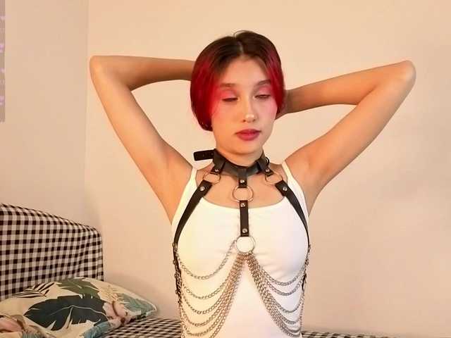 Linaage's BongaCams show and profile