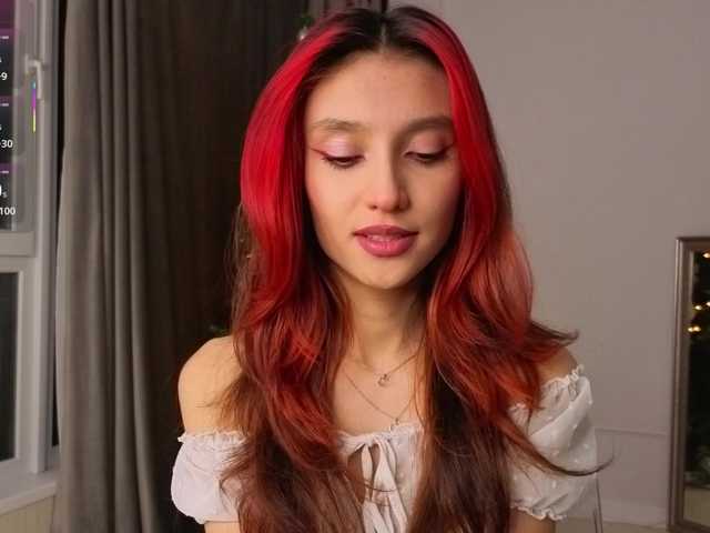 Linaage's BongaCams show and profile