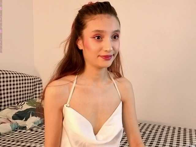 Linaage's BongaCams show and profile