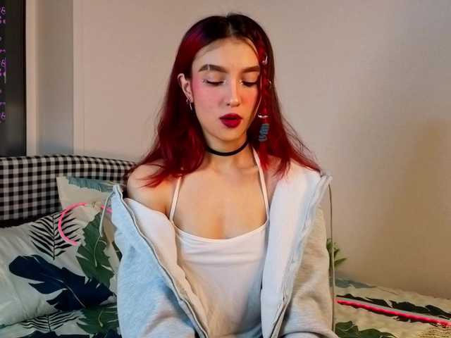 Linaage's BongaCams show and profile