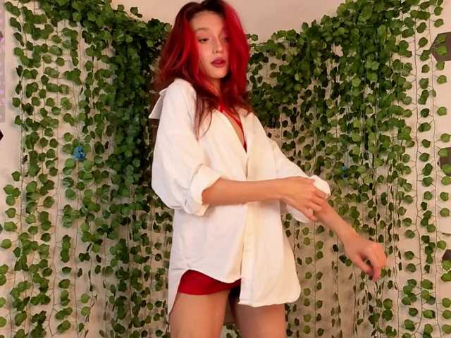 Linaage's BongaCams show and profile