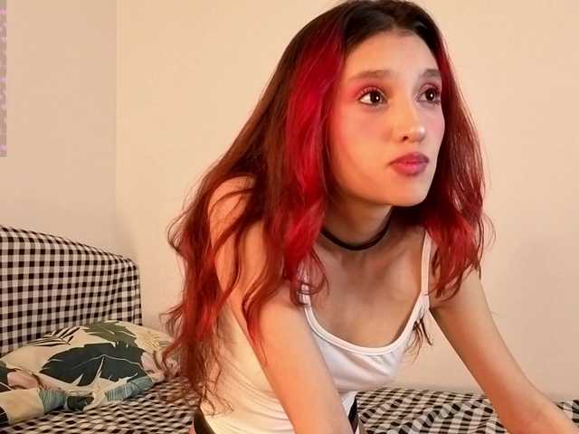 Linaage's BongaCams show and profile