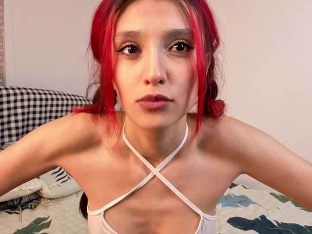 Linaage live cam profile