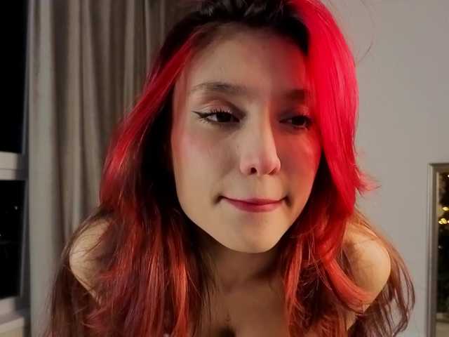 Linaage's BongaCams show and profile