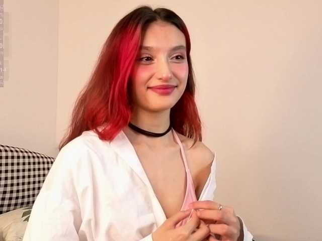 Linaage's BongaCams show and profile