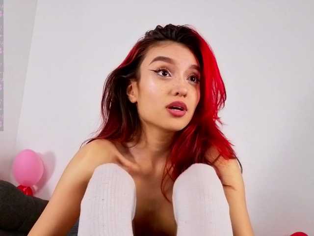 Linaage's BongaCams show and profile