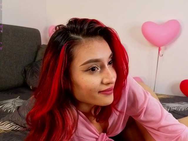 Linaage's BongaCams show and profile