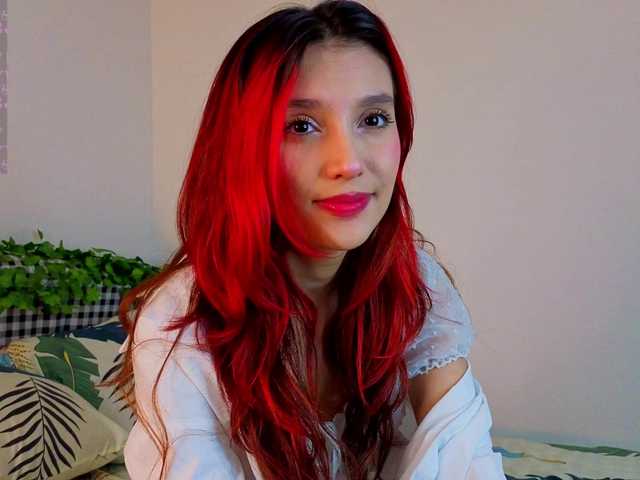 Linaage's BongaCams show and profile