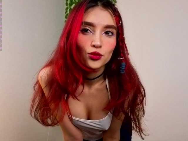 Linaage's BongaCams show and profile