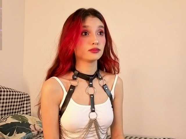 Linaage's BongaCams show and profile