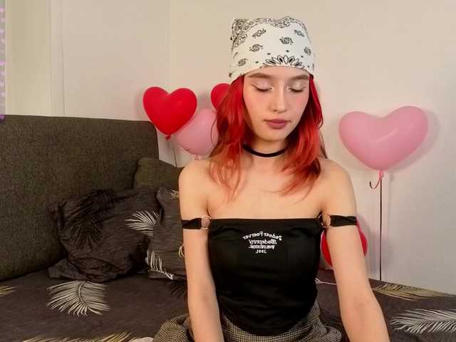 Linaage's BongaCams show and profile