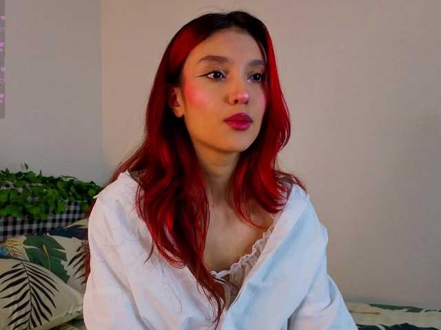 Linaage's BongaCams show and profile