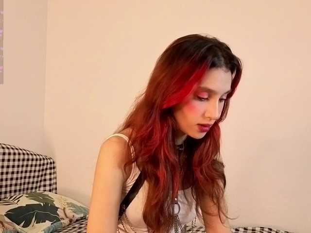 Linaage's BongaCams show and profile