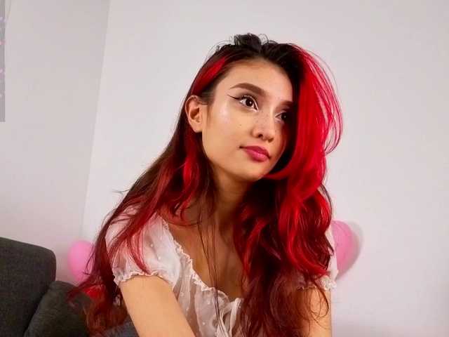 Linaage's BongaCams show and profile