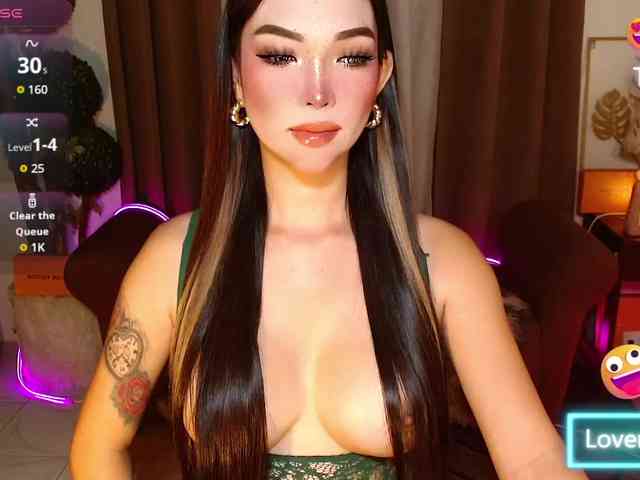 MouthWateringAye... Live Webcam on BongaCams