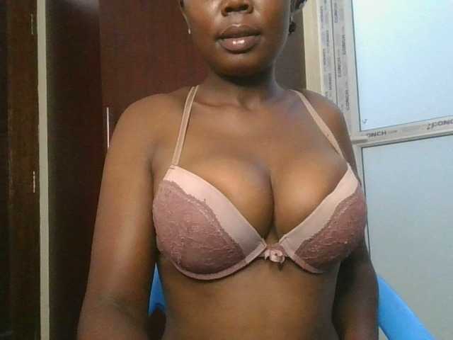 VarlKay's BongaCams show and profile