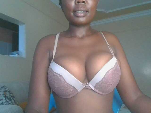 VarlKay's BongaCams show and profile