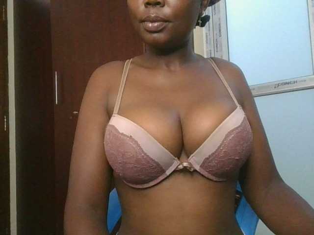 VarlKay's BongaCams show and profile