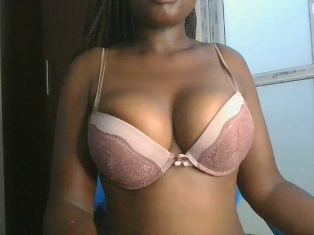 VarlKay's BongaCams show and profile