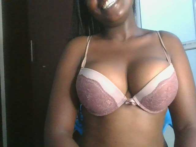 VarlKay's BongaCams show and profile