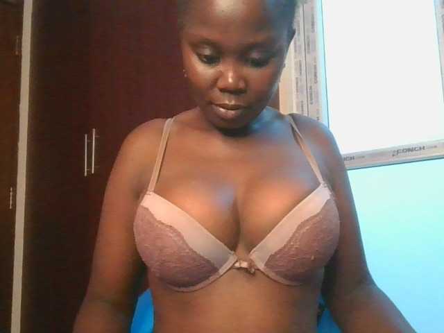 VarlKay's BongaCams show and profile