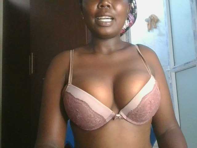 VarlKay's BongaCams show and profile