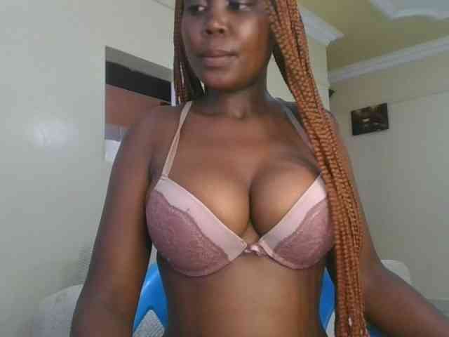 VarlKay Live Webcam on BongaCams